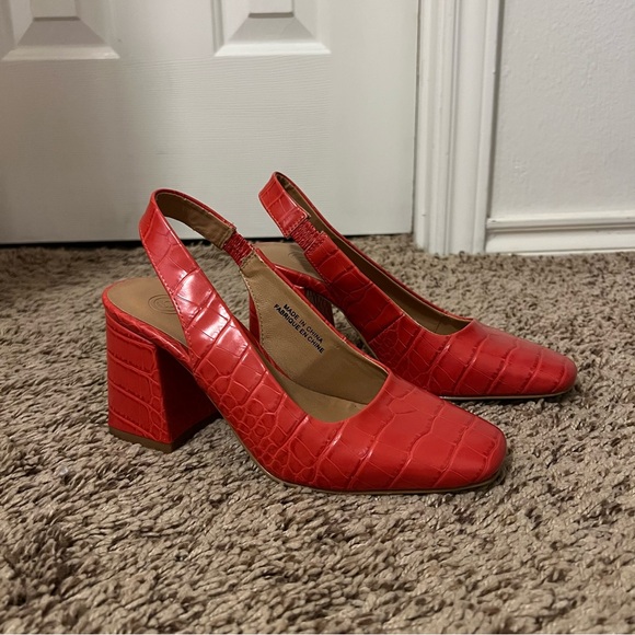 Urban Outfitters Rachel Slingback Heels - Picture 9 of 9